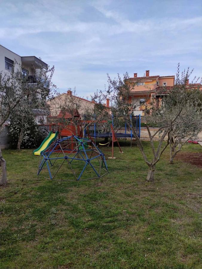 פאז'אנה Apartmani Viktorija מראה חיצוני תמונה