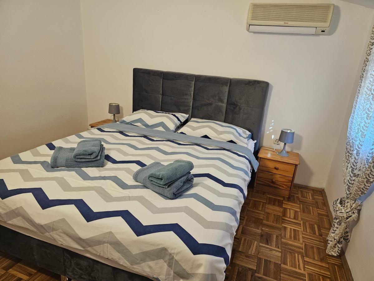 פאז'אנה Apartmani Viktorija מראה חיצוני תמונה