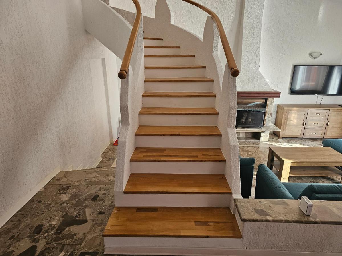 פאז'אנה Apartmani Viktorija מראה חיצוני תמונה