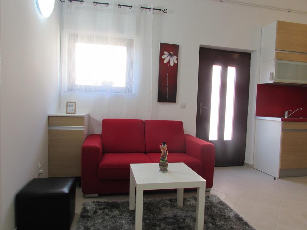 פאז'אנה Apartmani Viktorija מראה חיצוני תמונה