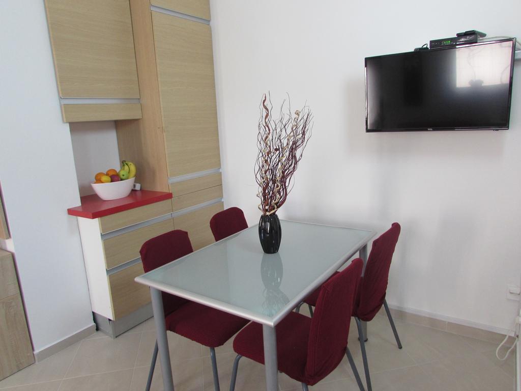 פאז'אנה Apartmani Viktorija מראה חיצוני תמונה