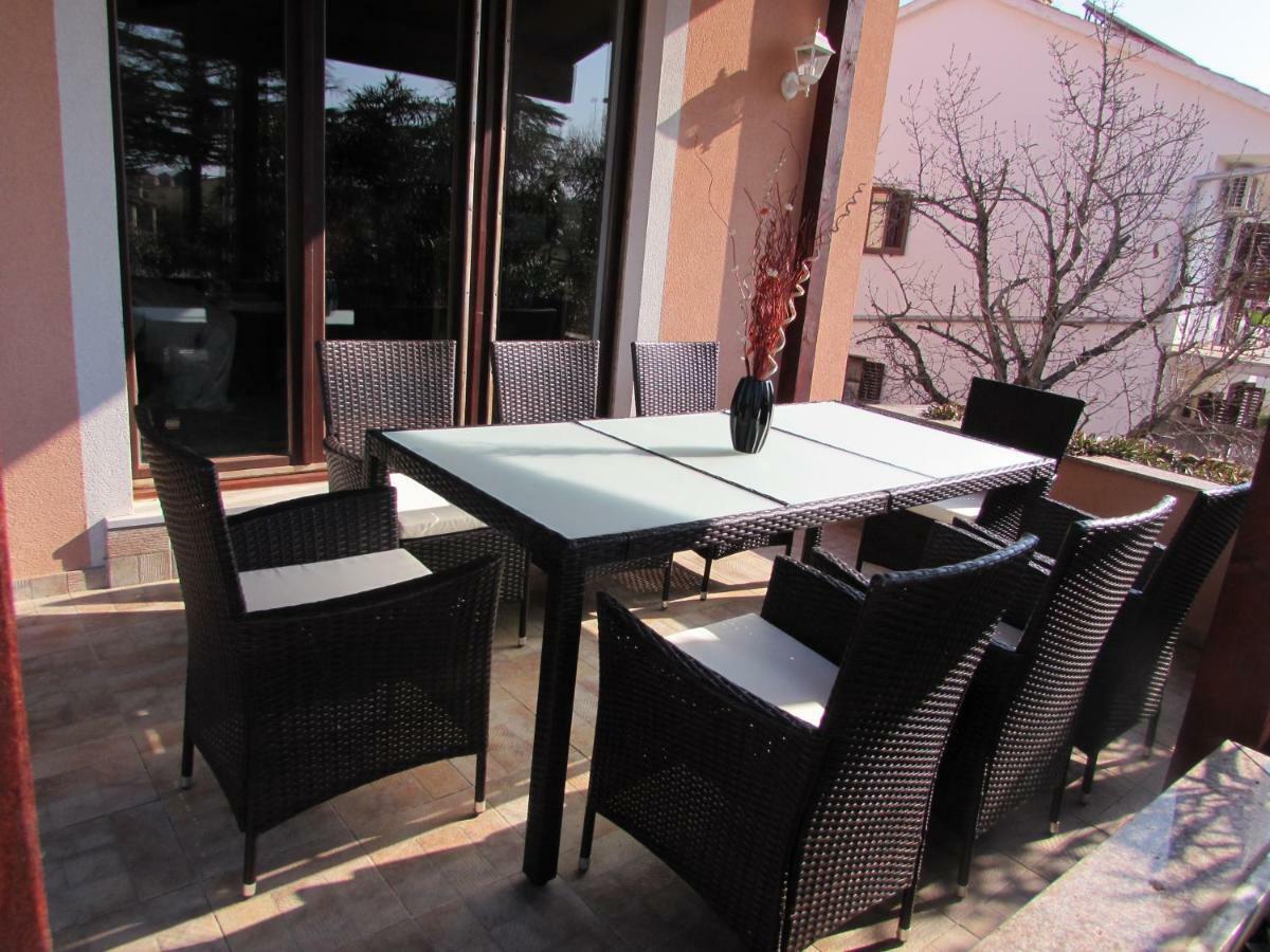 פאז'אנה Apartmani Viktorija מראה חיצוני תמונה