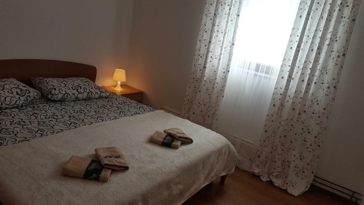 פאז'אנה Apartmani Viktorija מראה חיצוני תמונה