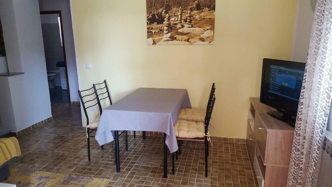 פאז'אנה Apartmani Viktorija מראה חיצוני תמונה