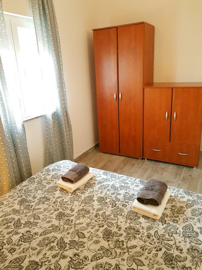 פאז'אנה Apartmani Viktorija מראה חיצוני תמונה
